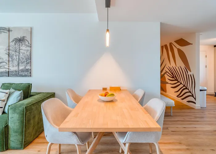 The Pink Palm By Amazing Madeira Funchal (Madeira)